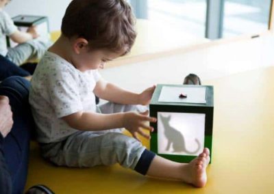 Se il bambino disabile progetta e crea il suo giocattolo con la stampante 3D
